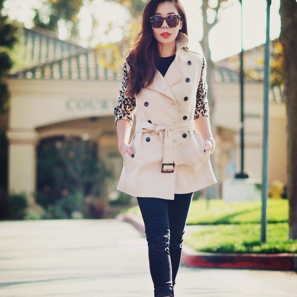 Banana republic BELTED CHEETAH-SLEEVE TRENCH - Picture 2 of 6